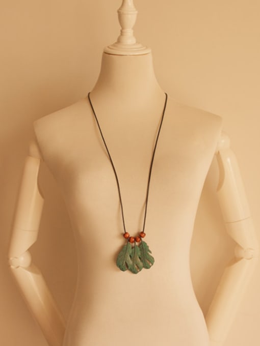 Dandelion Delicate Green Leaf Shaped Women Necklace 1