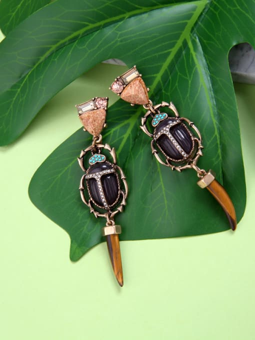 KM Retro Style Exaggerate Personality Drop Earrings 3