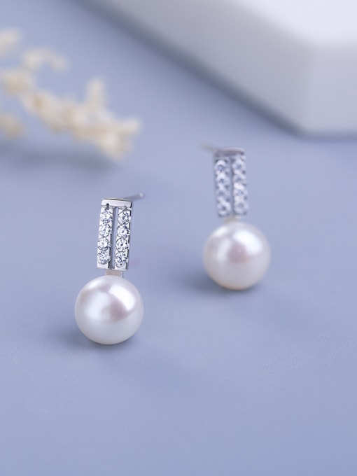 One Silver Fashion White Freshwater Pearl Cubic Zirconias 925 Silver Stud Earrings 1