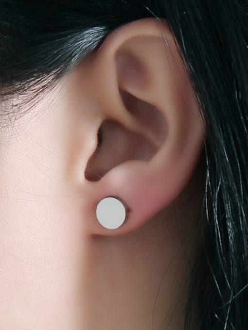 white Simply Style Round Shaped High Polished Titanium Stud Earrings