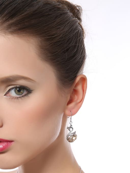 CEIDAI austrian Crystal Swan Shaped hook earring 1