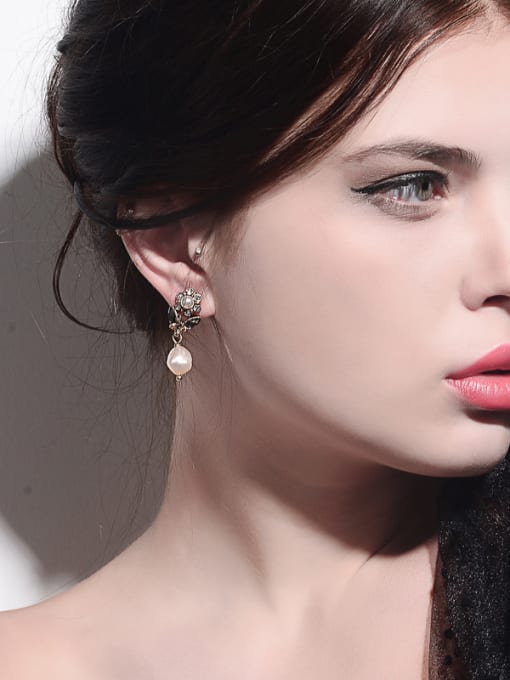 KM Retro Style Artificial Pearls Temperaments Drop Earrings 1