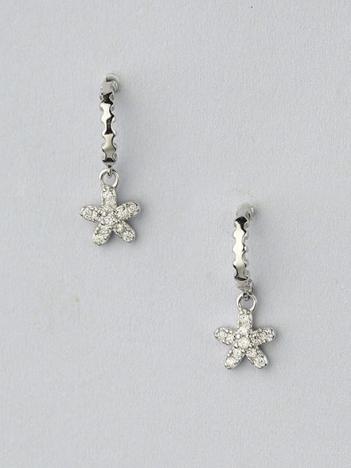 One Silver Elegant Flower Shaped Zircon drop earring