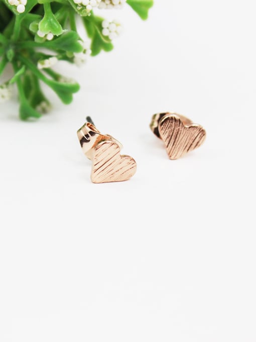 B Creative Twill Design Heart Shaped Earrings