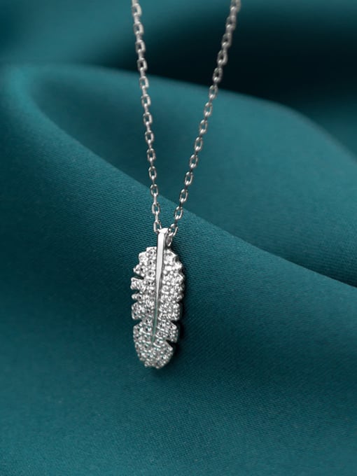 Rosh 925 Sterling Silver With Platinum Plated Simplistic Leaf Necklaces