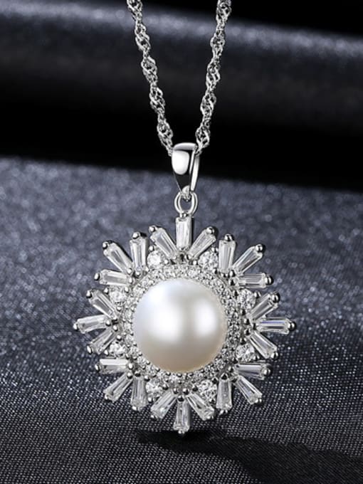 White Sterling silver snowflake, 7-8mm natural freshwater pearl necklace