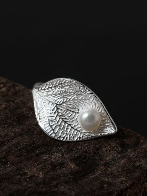 Silvery Creative Temperament Leaves Open Statement Ring