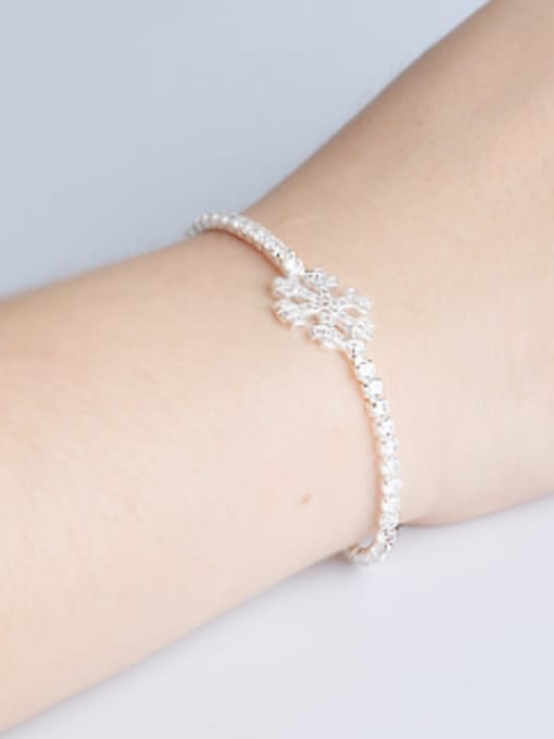 Ya Heng Fashion Shiny Zirconias Snowflake Copper Bracelet 1