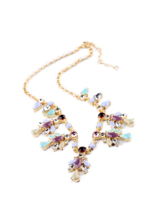 KM Alloy Gold Plated Rhinestones Flower Necklace 2
