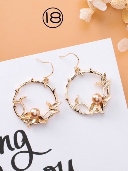 18#A9213 Alloy With Gold Plated Fashion Flower Chandelier Earrings