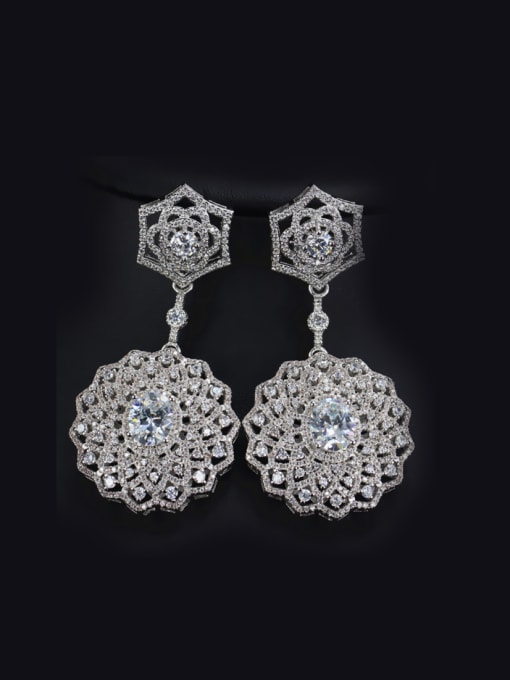 White Luxury Retro Flower Party Drop Chandelier earring