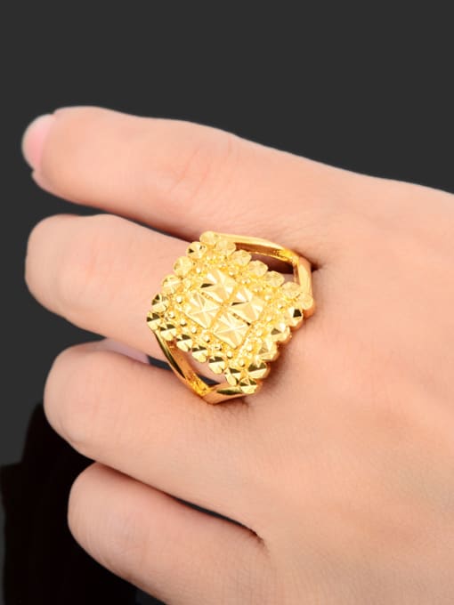 Yi Heng Da Exaggerated 24K Gold Plated Square Shaped Copper Ring 2