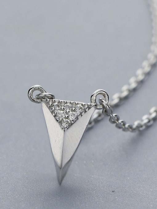 White 2018 Fresh Triangle Necklace