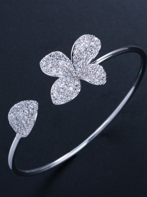 Platinum Copper inlay zircon fashion simple flower open bracelet