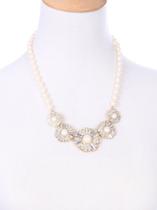 KM Luxury Artificial Pearls Zircon Short Alloy Necklace 1