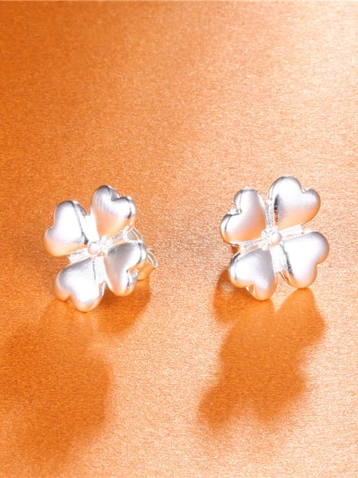 Ronaldo Fresh Silver Plated leaf Shaped Earrings 2