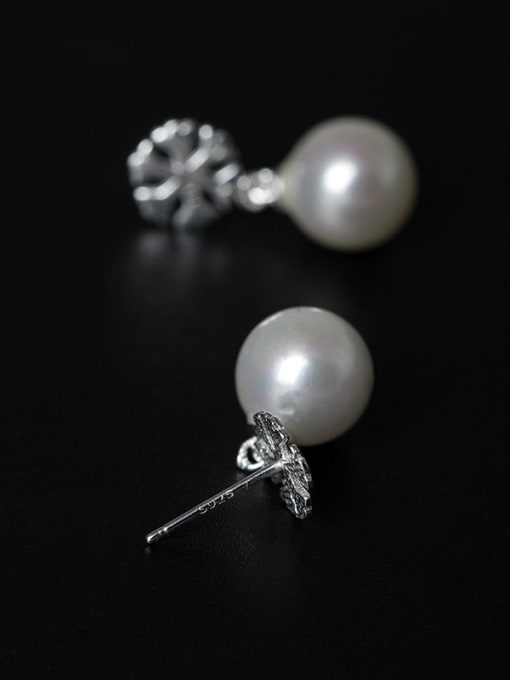 SILVER MI Simple Shell Pearl Little Snowflake 925 Silver Stud Earrings 2