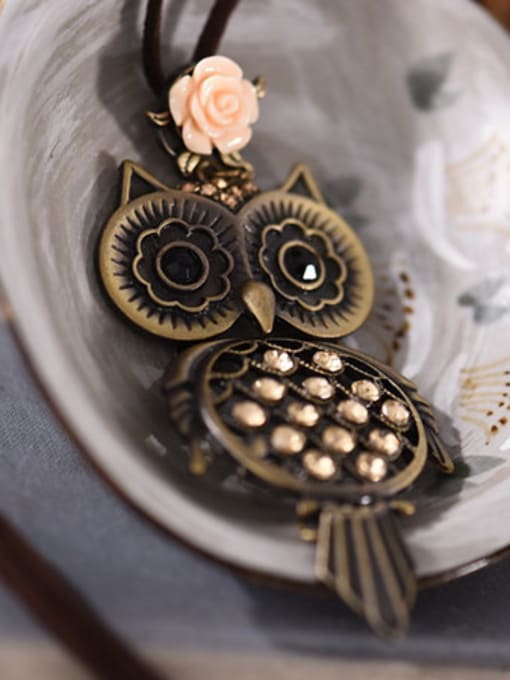Dandelion Women Delicate Owl Shaped Rhinestones Necklace 2
