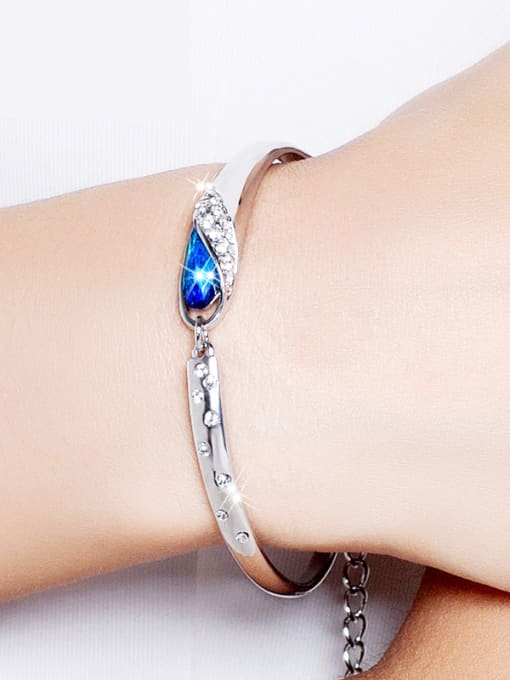 OUXI Fashion Austria Crystal Rhinestones Bracelet 1