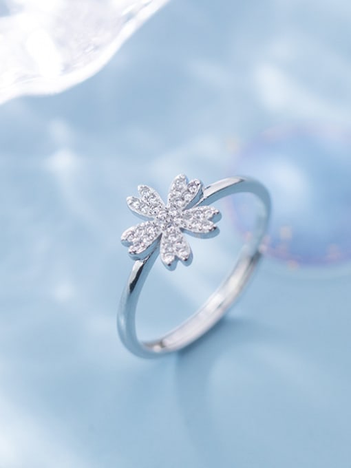 Rosh 925 Sterling Silver With Platinum Plated Simplistic Flower Band Rings