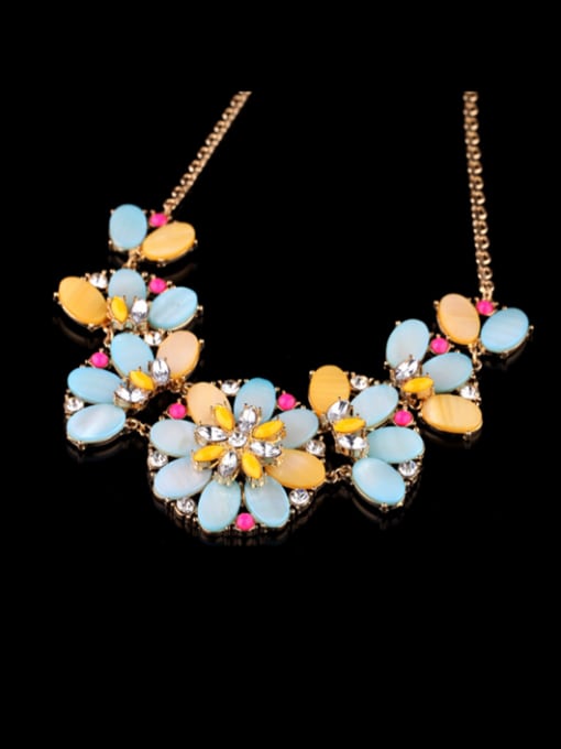 Blue Alloy Gold Plated Shell Zircon Flower Necklace