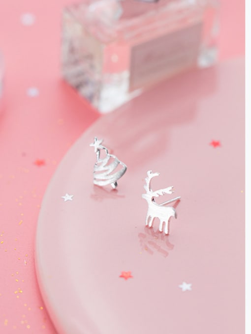 Rosh 925 Sterling Silver With Platinum Plated Cute Elk Asymmetric Christmas Tree  Stud Earrings 3