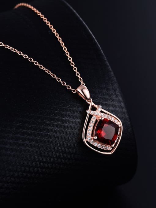 Deli Garnet Gemstone Rhombus Pendant 2