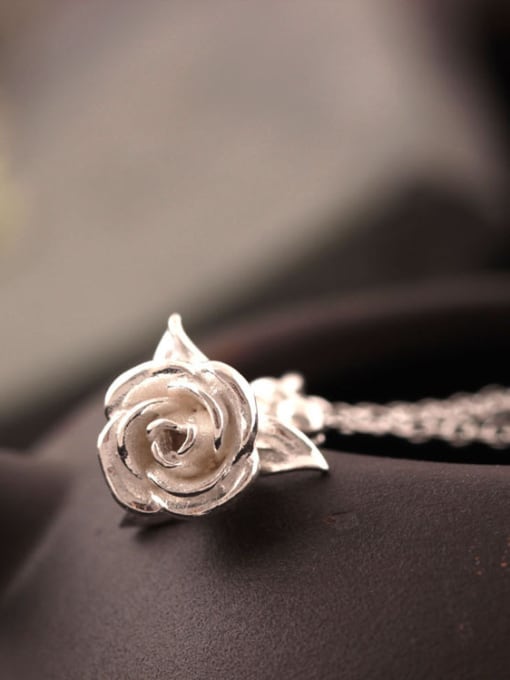 SILVER MI Rose Pendant Women Fashionable Necklace 2
