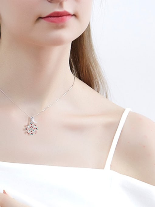 CEIDAI Snowflake Shaped Crystal Necklace 1