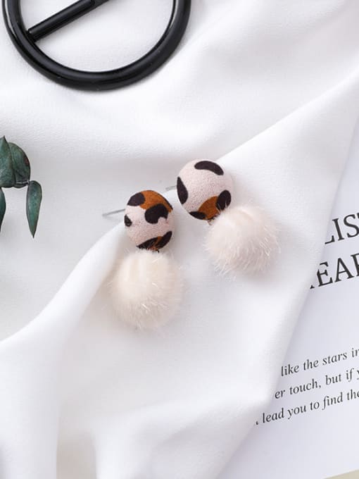 A White Velvet ball Alloy With Warm and sweet leopard buttondown in autumn and winter Earrings