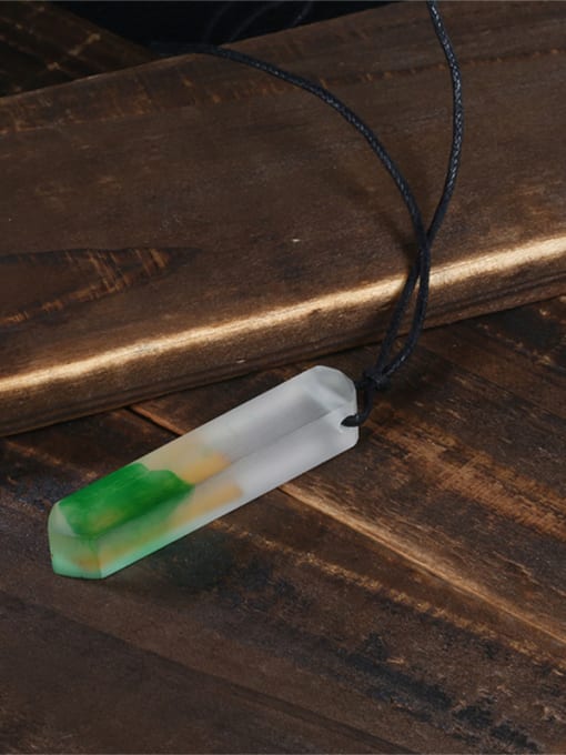 Light Green Fashionable Wooden Geometric Shaped Resin Necklace