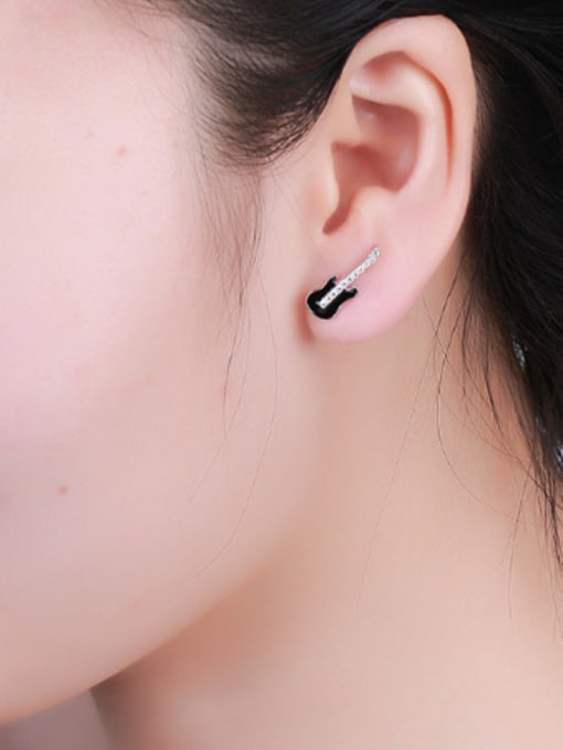 One Silver Women Black Guitar Shaped cuff earring 1