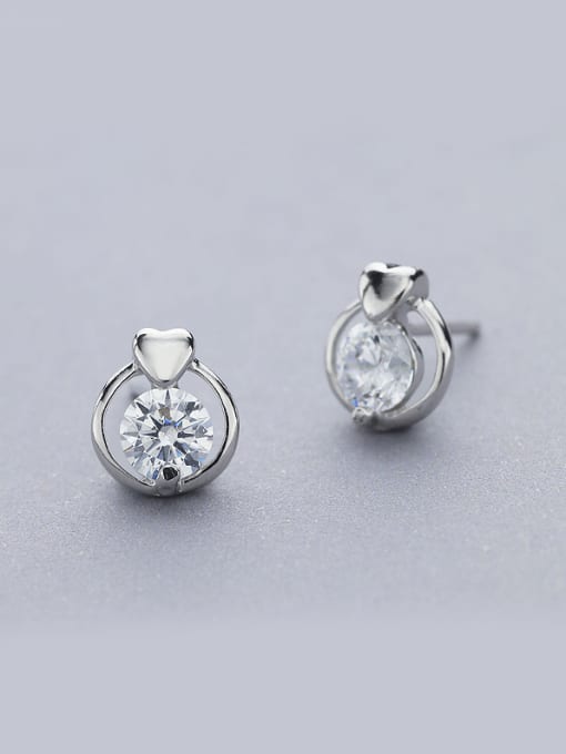 One Silver 925 Silver Round Shaped Zircon stud Earring