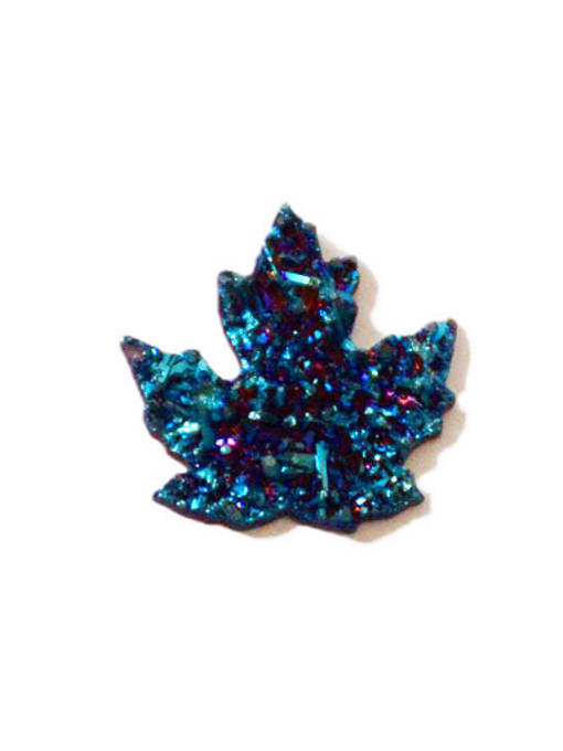 Blue Simple Maple Leaf Natural Crystal Pendant