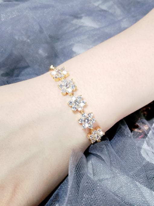 Mo Hai Copper With Cubic Zirconia  Classic Flower Adjustable Bracelets 3