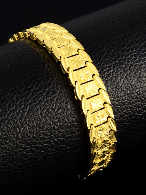 Yi Heng Da Exaggerated 24K Gold Plated Geometric Design Bracelet 2
