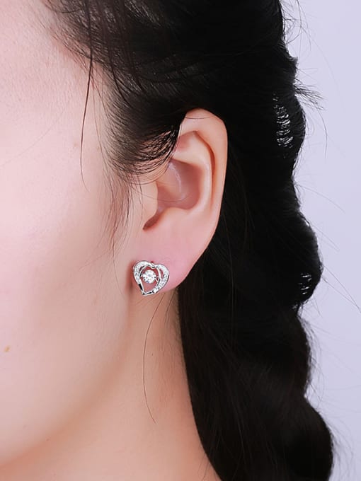 One Silver 925 Silver Heart-shaped Zircon stud Earring 1
