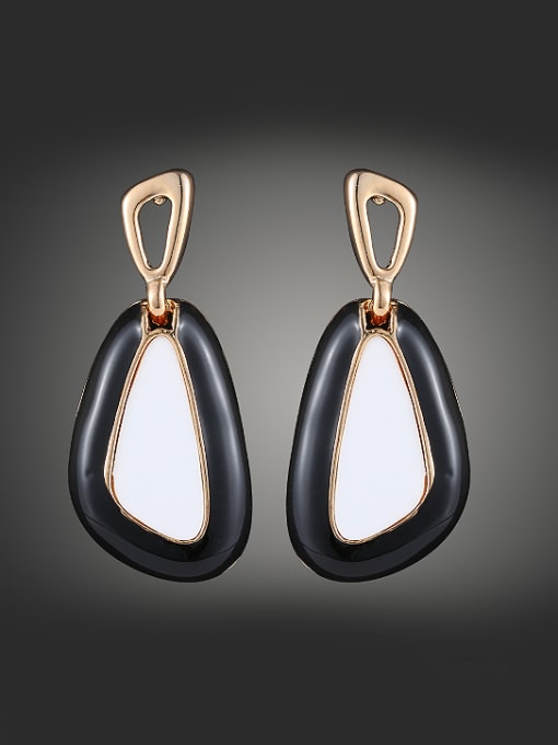 Wei Jia Fashion White Acrylic Black Enamel Alloy Stud Earrings 0