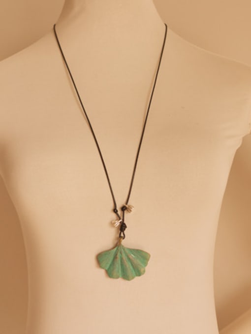 Dandelion Retro Green Leaf Shaped Necklace 1