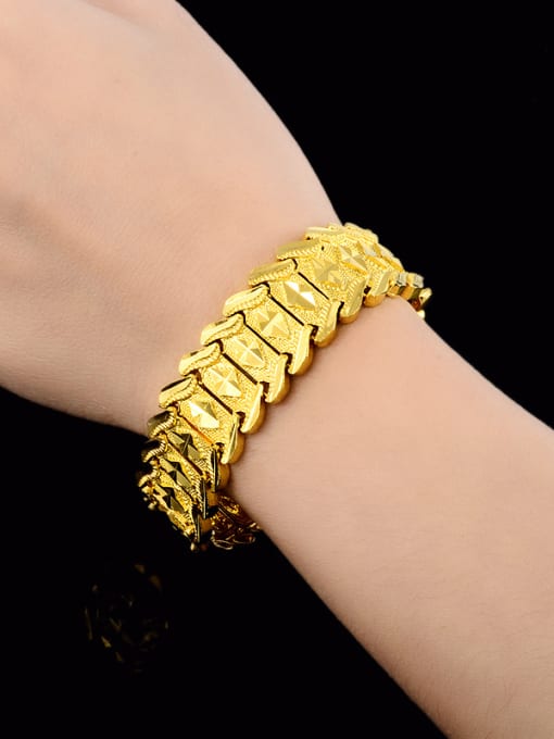 Yi Heng Da Luxury 24K Gold Plated Geometric Shaped Copper Bracelet 1