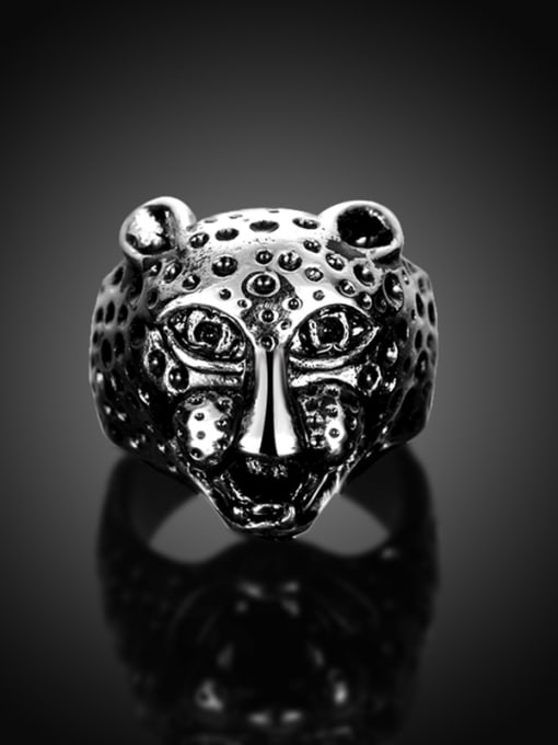 Ronaldo Personality Leopard Shaped Stainless Steel Men Ring 1