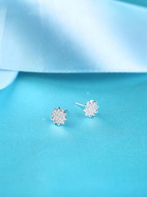 kwan Full Zircons Small Flower Women Stud Earrings 1