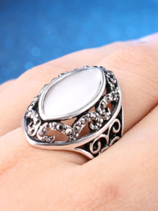Gujin Retro style Noble Oval Opal Stone Hollow Alloy Ring 1