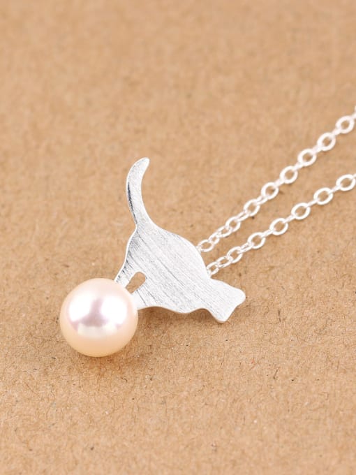Peng Yuan Artificial Pearl Kitten Silver Necklace 1