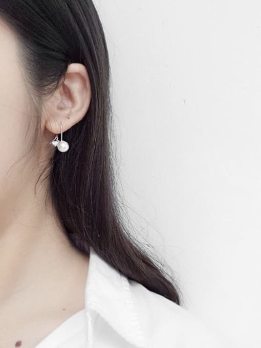 DAKA Fashion Artificial Pearl Flowery Zircon Silver Earrings 1