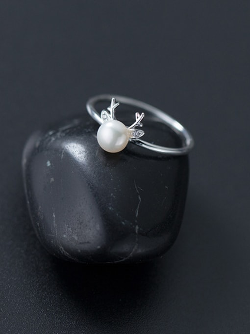 Rosh Trendy Open Design Deer Shaped Artificial Pearl S925 Silver Ring 1