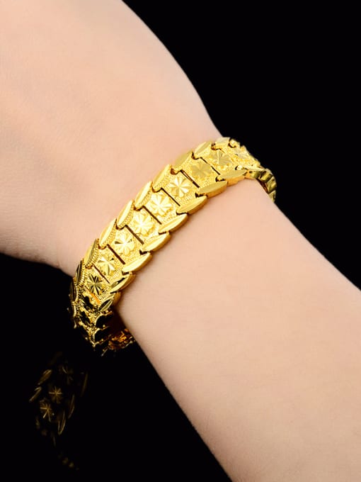Yi Heng Da Exaggerated 24K Gold Plated Geometric Design Bracelet 1