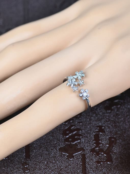 Wei Jia Simple Elegant Cubic Zirconias Flowery Ring 1