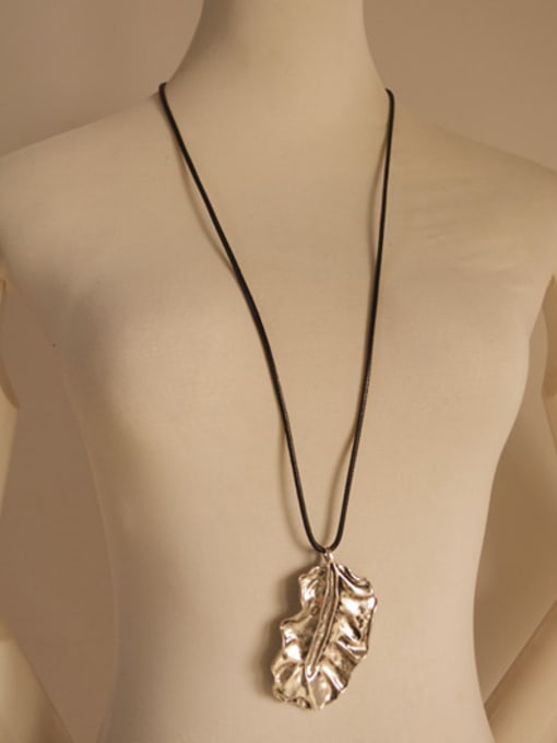 Dandelion Retro Style Geometric Shaped Necklace 1