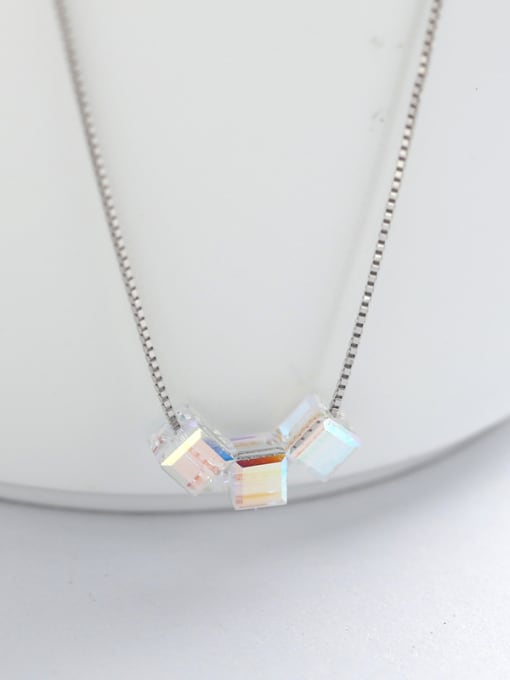 kwan Three Square Crystal Crystal Clavicle Necklace 3